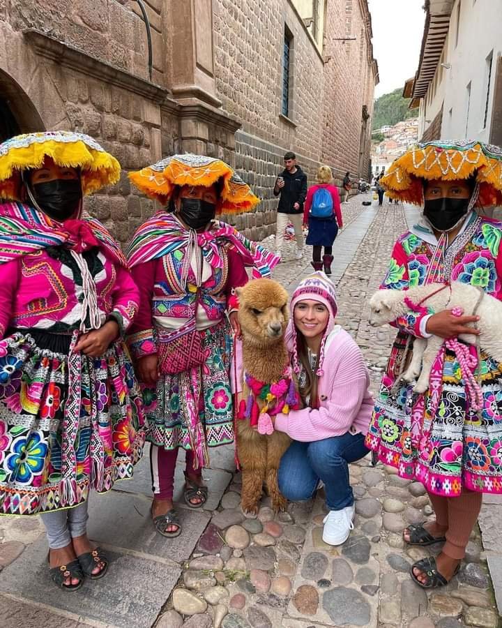 Book your private taxi service to the Sacred Valley today!